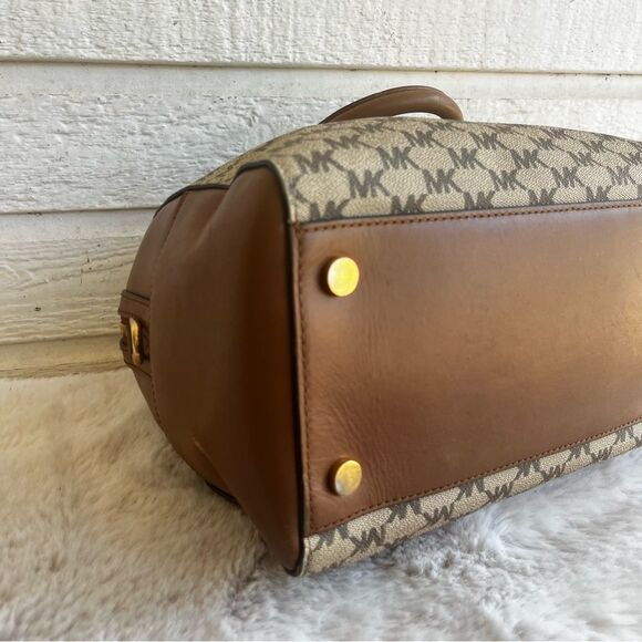 MICHAEL KORS Medium Mercer Heritage Duffle Boston Speedy Monogram Tote Bag - Picture 11 of 12